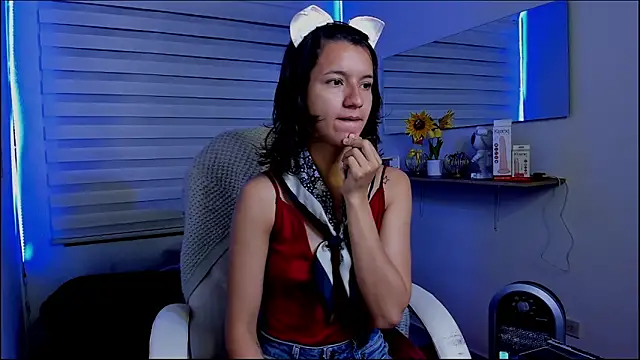 Clawdeen Hot online show from April 14, 2026, 3:22 am