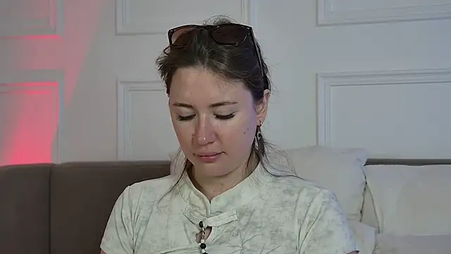 MeganStrane online show from May 5, 2026, 6:27 am