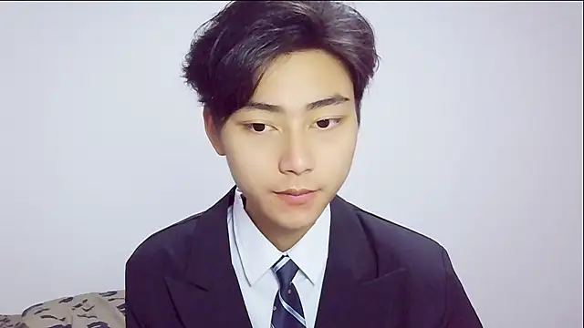 XX-XIUXIU online show from April 2, 2026, 12:12 pm