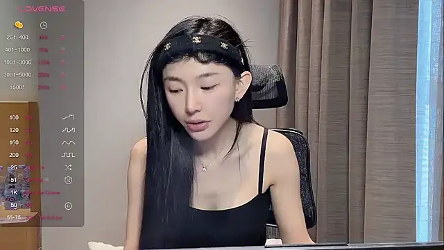 Snapshot of kiki-12 chatting on April 16, 2026, 3:29 am kiki-12 online show from April 16, 2026, 3:29 am