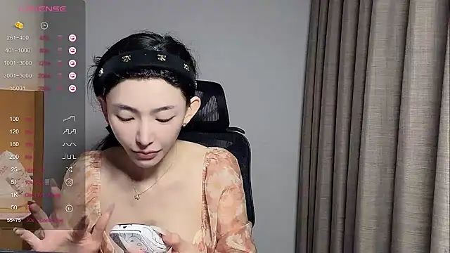 Snapshot of kiki-12 chatting on April 3, 2026, 12:06 am kiki-12 online show from April 3, 2026, 12:06 am