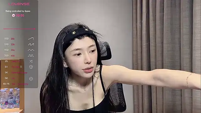 Snapshot of kiki-12 chatting on April 14, 2026, 11:54 pm kiki-12 online show from April 14, 2026, 11:54 pm