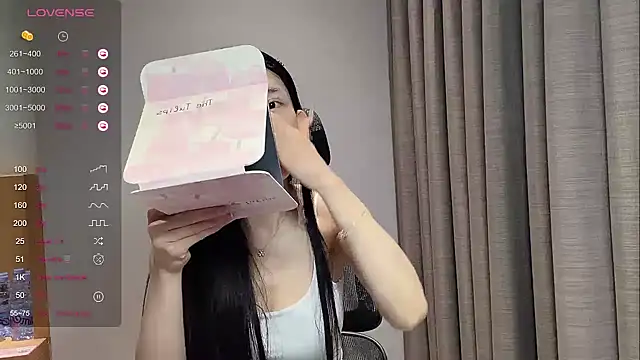 Snapshot of kiki-12 chatting on April 13, 2026, 11:53 pm kiki-12 online show from April 13, 2026, 11:53 pm