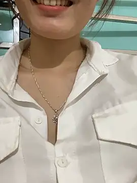 -Eidieea- online show from April 15, 2026, 2:43 pm