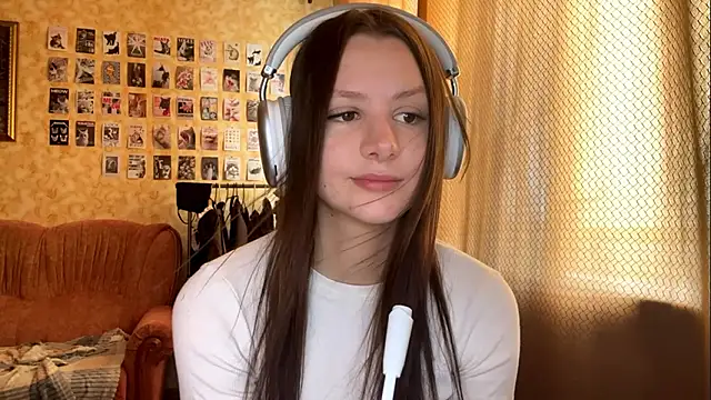 HelenaBargo online show from March 25, 2026, 8:14 am