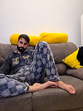 AmicisegretiITA online show from April 12, 2026, 7:50 pm