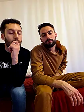 AmicisegretiITA online show from March 28, 2026, 4:19 pm