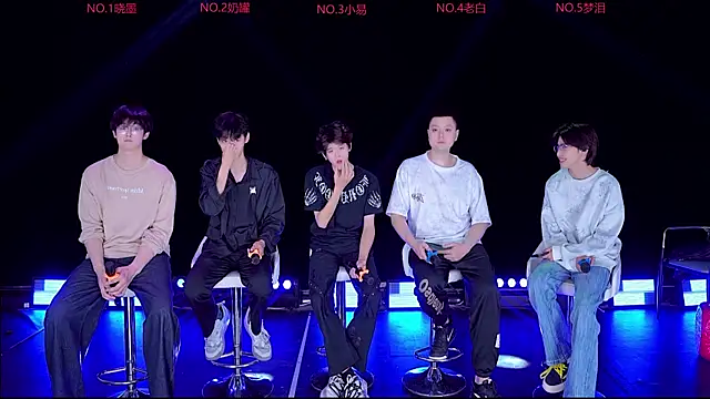 handsomeboy-002 online show from April 21, 2026, 1:39 pm