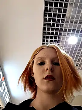 NinaParri online show from April 4, 2026, 3:24 am