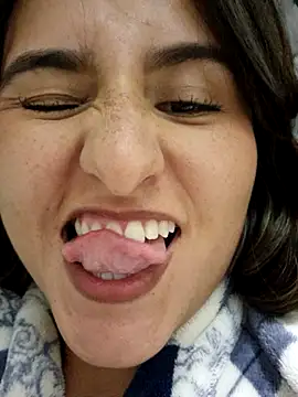 rafaella stefano online show from April 4, 2026, 2:18 am