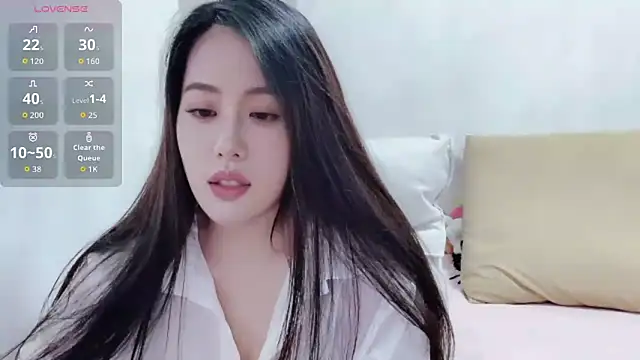 Snapshot of Mumu689 chatting on April 13, 2026, 7:56 am Mumu689 online show from April 13, 2026, 7:56 am