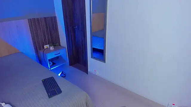 goddess curvyy online show from April 13, 2026, 11:47 am