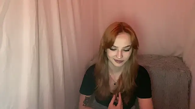 Snapshot of EvaKapnist chatting on April 30, 2026, 8:49 pm EvaKapnist online show from April 30, 2026, 8:49 pm