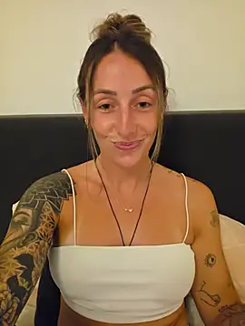 NicoleKaiser online show from July 16, 2026, 8:17 pm