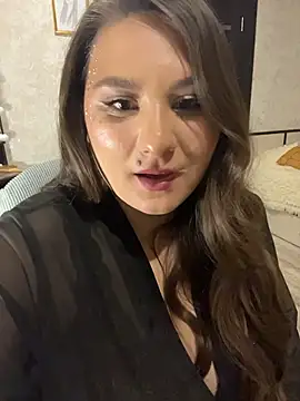 AgathaMyers online show from April 4, 2026, 6:47 pm