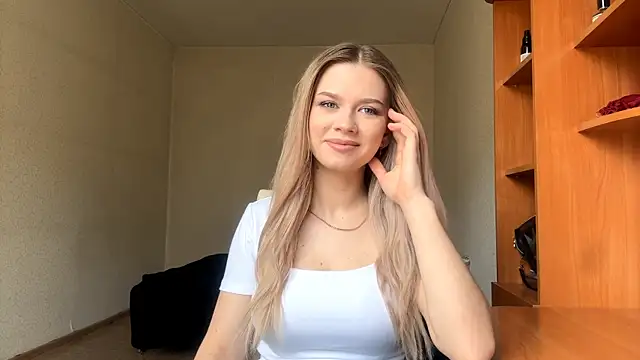 Snapshot of DeettaTolly chatting on April 6, 2026, 4:08 am DeettaTolly online show from April 6, 2026, 4:08 am