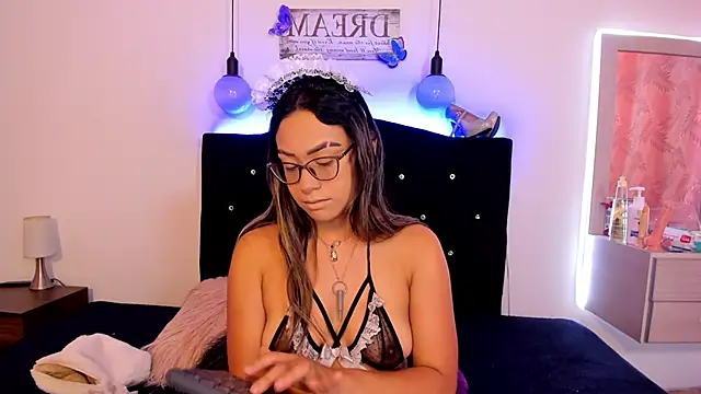 Sia messy online show from April 14, 2026, 2:00 pm