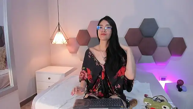 Snapshot of AnnieBlluee chatting on March 23, 2026, 12:16 pm AnnieBlluee online show from March 23, 2026, 12:16 pm