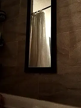 Couple qc online show from April 3, 2026, 2:29 am