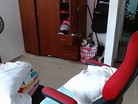 venecasexy45 online show from March 19, 2026, 8:31 pm