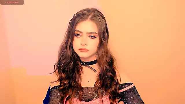 Snapshot of _LunnaBelle_ chatting on March 30, 2026, 9:16 pm LunnaBelle online show from March 30, 2026, 9:16 pm