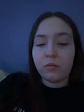 Snapshot of charmingggirl chatting on April 15, 2026, 1:22 am charmingggirl online show from April 15, 2026, 1:22 am