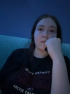 Snapshot of charmingggirl chatting on April 15, 2026, 7:58 pm charmingggirl online show from April 15, 2026, 7:58 pm