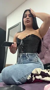 Kitty Bloom1 online show from April 12, 2026, 2:37 am