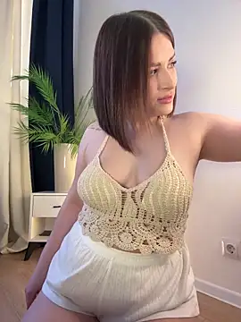 Alana Loveee online show from April 13, 2026, 11:58 am