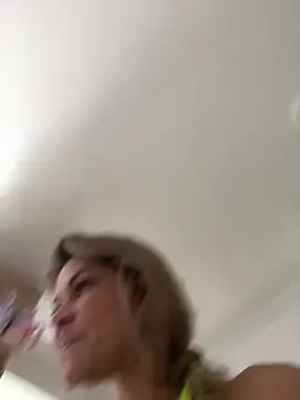 tabata monroee online show from April 4, 2026, 4:02 pm