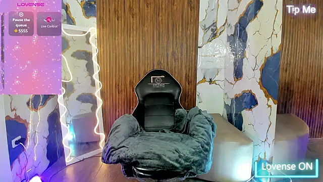 Snapshot of Alyce_tay1 chatting on March 24, 2026, 11:43 am Alyce tay1 online show from March 24, 2026, 11:43 am