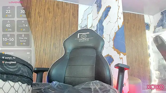 Snapshot of Alyce_tay1 chatting on April 1, 2026, 1:41 pm Alyce tay1 online show from April 1, 2026, 1:41 pm