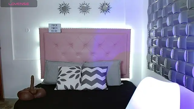 Snapshot of Kloe__watson chatting on May 25, 2026, 9:24 pm Kloe watson online show from May 25, 2026, 9:24 pm