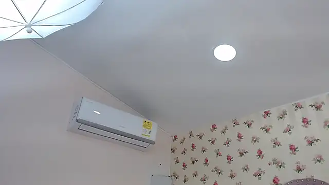 crystal watson0 online show from March 30, 2026, 1:23 pm