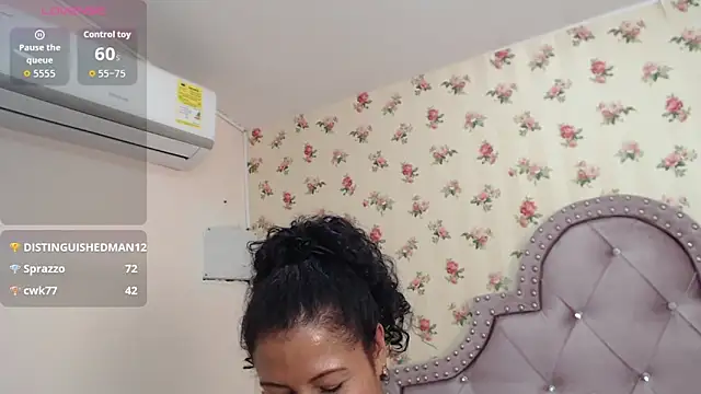 Snapshot of crystal_watson0 chatting on April 18, 2026, 7:07 pm crystal watson0 online show from April 18, 2026, 7:07 pm
