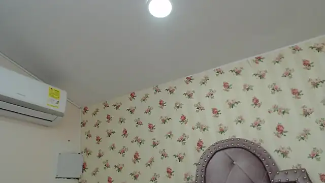 crystal watson0 online show from April 8, 2026, 1:12 pm