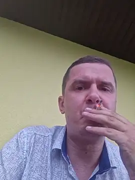 nezinau34 online show from June 15, 2026, 6:29 pm