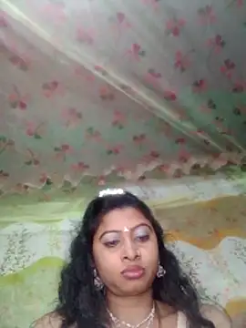 Snapshot of sexymoon2233 chatting on March 24, 2026, 2:17 pm sexymoon2233 online show from March 24, 2026, 2:17 pm