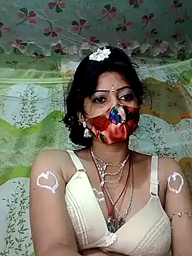 Snapshot of sexymoon2233 chatting on April 4, 2026, 5:41 pm sexymoon2233 online show from April 4, 2026, 5:41 pm