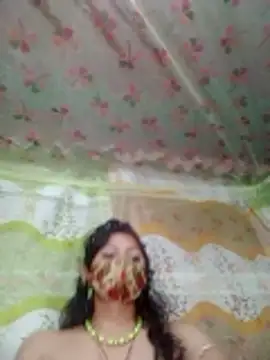 Snapshot of sexymoon2233 chatting on March 25, 2026, 4:39 pm sexymoon2233 online show from March 25, 2026, 4:39 pm