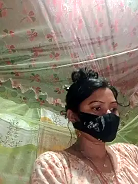 Snapshot of sexymoon2233 chatting on April 13, 2026, 12:42 pm sexymoon2233 online show from April 13, 2026, 12:42 pm