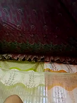 Snapshot of sexymoon2233 chatting on April 6, 2026, 6:36 am sexymoon2233 online show from April 6, 2026, 6:36 am