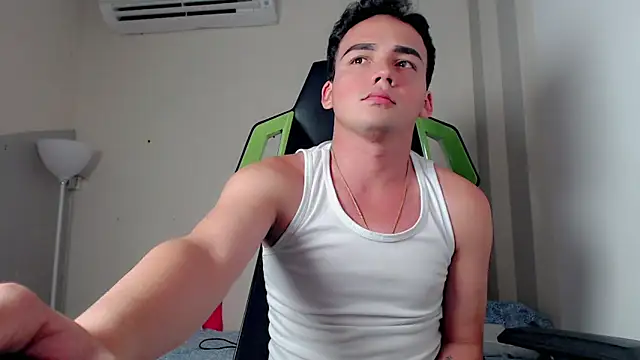 Mathias twinkk online show from April 1, 2026, 12:46 am