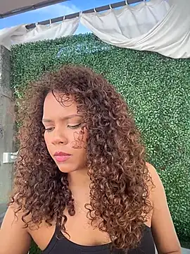 Snapshot of CurlyOopsieXXX chatting on July 13, 2026, 9:25 pm CurlyOopsieXXX online show from July 13, 2026, 9:25 pm