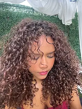 Snapshot of CurlyOopsieXXX chatting on July 9, 2026, 9:25 pm CurlyOopsieXXX online show from July 9, 2026, 9:25 pm