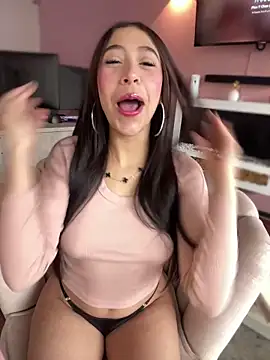 Snapshot of Ferrari_Pink chatting on April 5, 2026, 6:36 pm Ferrari Pink online show from April 5, 2026, 6:36 pm