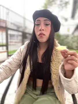 Snapshot of Ferrari_Pink chatting on March 17, 2026, 8:34 pm Ferrari Pink online show from March 17, 2026, 8:34 pm