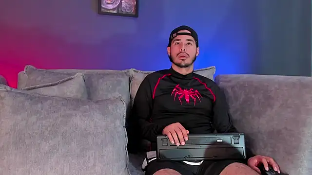 ReubenandScott online show from April 19, 2026, 4:46 am