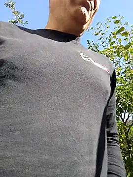 Snapshot of Guapo007sexy chatting on April 13, 2026, 4:44 pm Guapo007sexy online show from April 13, 2026, 4:44 pm