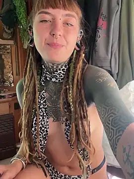HornyHippy1 online show from May 27, 2026, 10:33 am